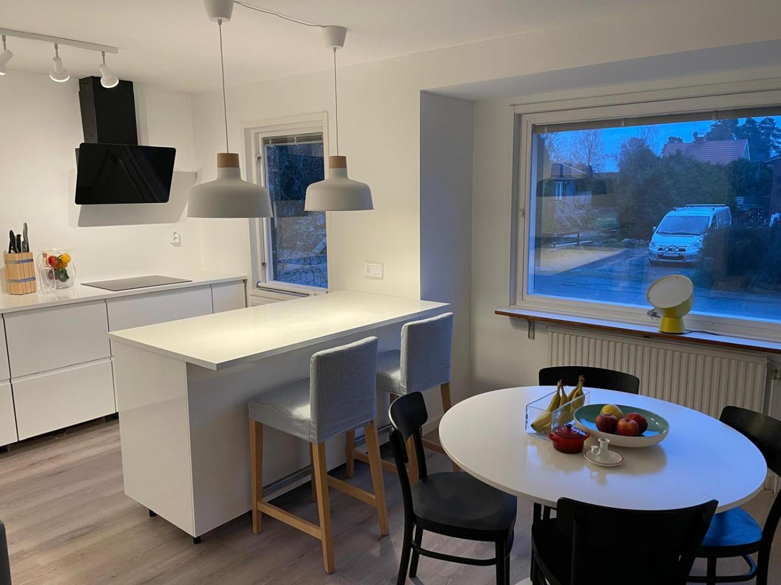 Modern 3 Bed Rooms In Almhult Close To Vaxjo Airport Bagian luar foto